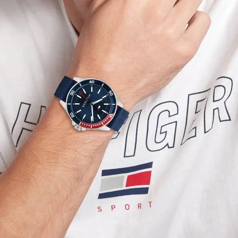 Pánske hodinky TOMMY HILFIGER 1792009 LOGAN (zf106c) + krabička